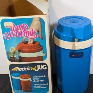 Aladdin Pump A Drink Blue Drink Dispenser Jug 1/2 Gal. NOS